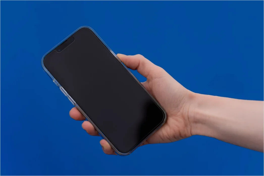 Detail Smartphone Mockup In Hand Minimal Background Number 5