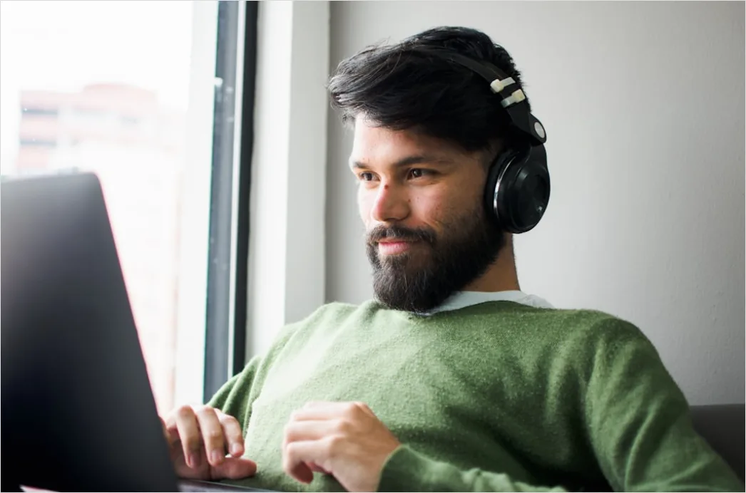Detail Student Wearing Headphones Watching Online Lecture Number 11