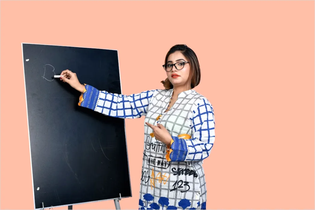 Detail Teacher Explaining Math Concept On Whiteboard Number 17
