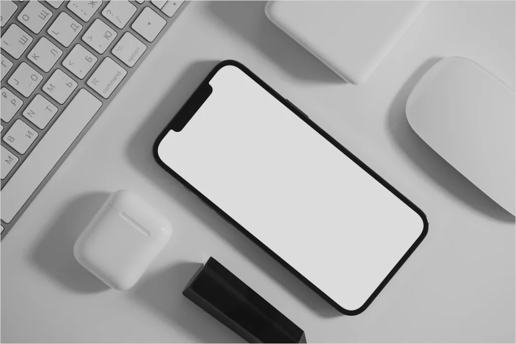 Detail Tech Flat Lay Gadgets On White Background Number 12