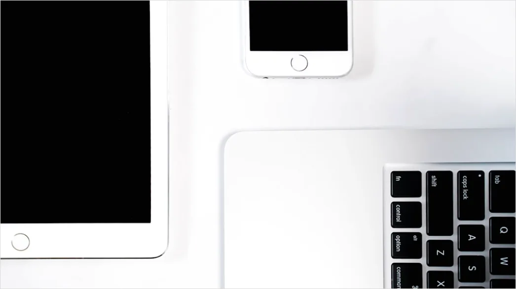 Detail Tech Flat Lay Gadgets On White Background Number 4