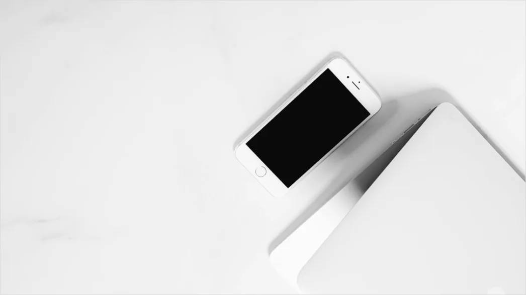 Detail Tech Flat Lay Gadgets On White Background Number 10