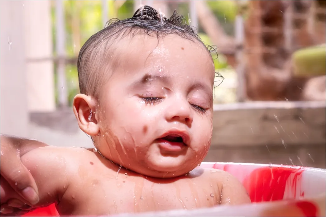Detail Toddler Sensory Play Activity At Daycare Number 13