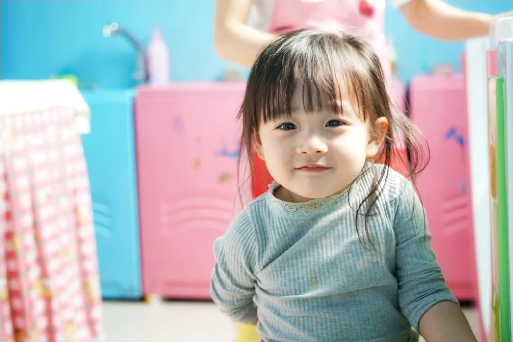 Detail Toddler Sensory Play Activity At Daycare Number 6