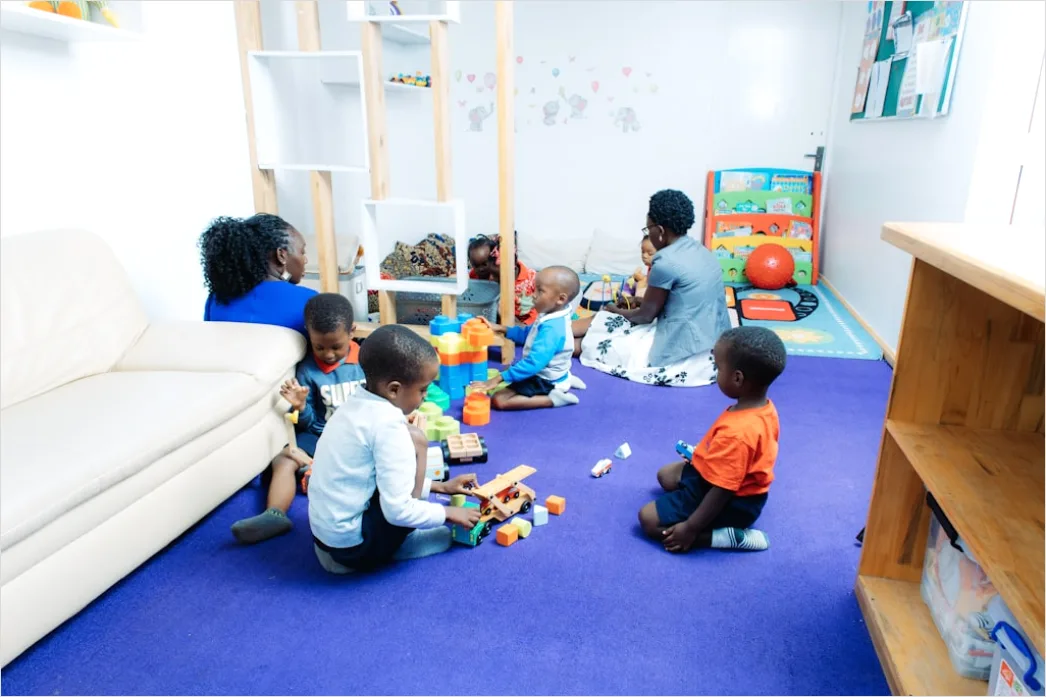 Detail Toddler Sensory Play Activity At Daycare Number 8