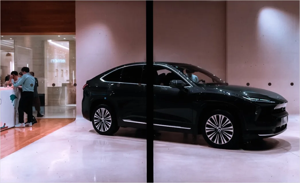 Detail Virtual Showroom Concept With Vr Interface Number 18