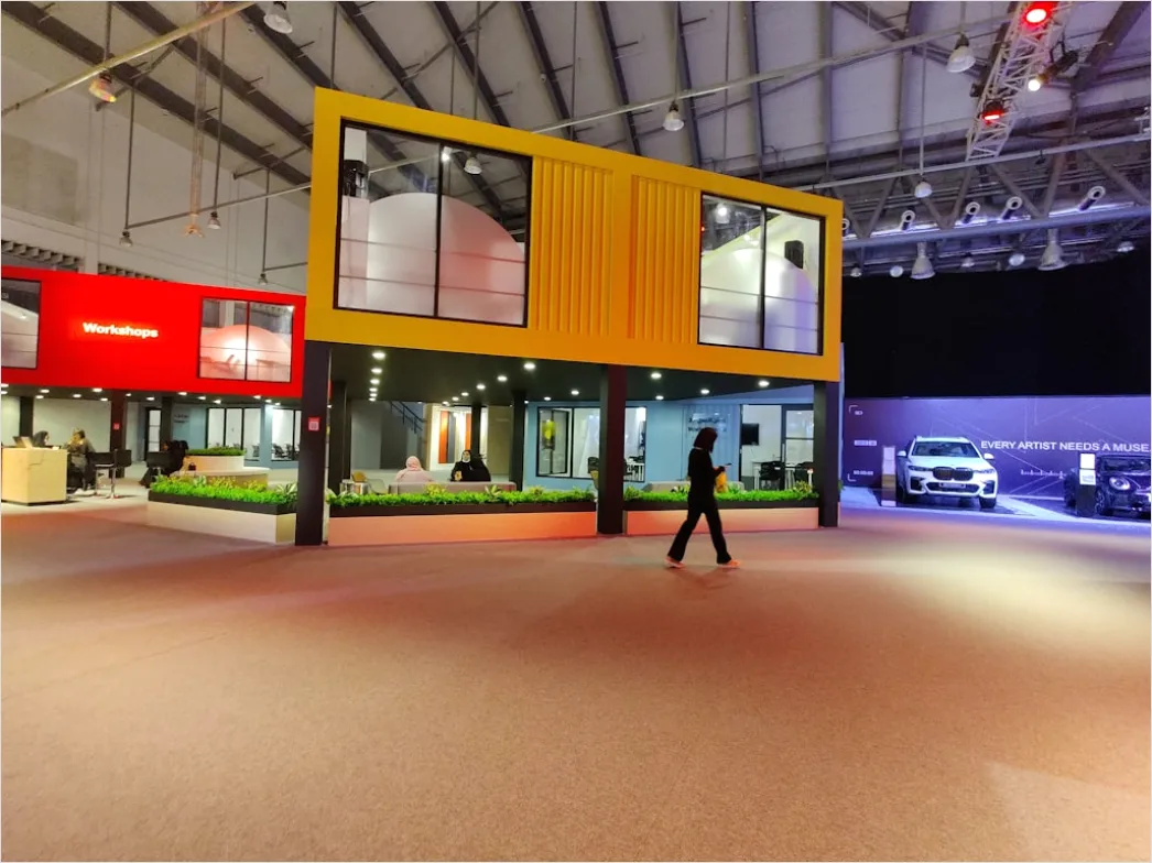 Detail Virtual Showroom Concept With Vr Interface Number 8