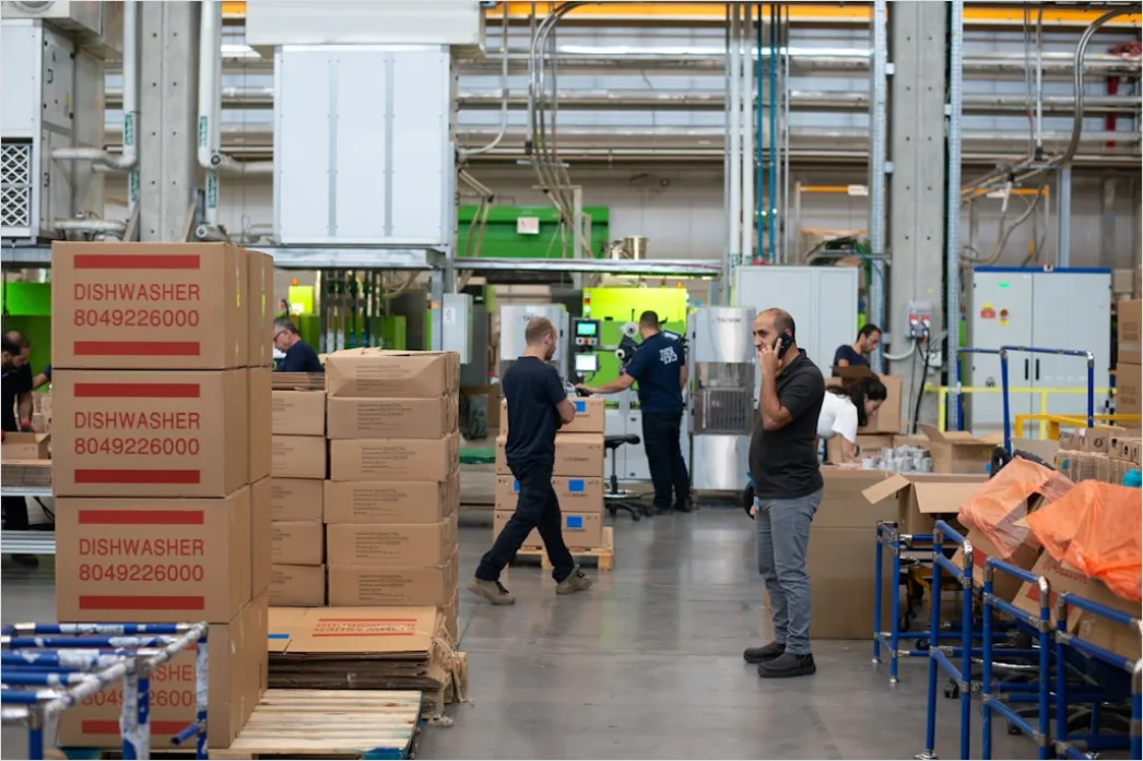 Detail Warehouse Automation Robots Moving Packages Scene Number 18