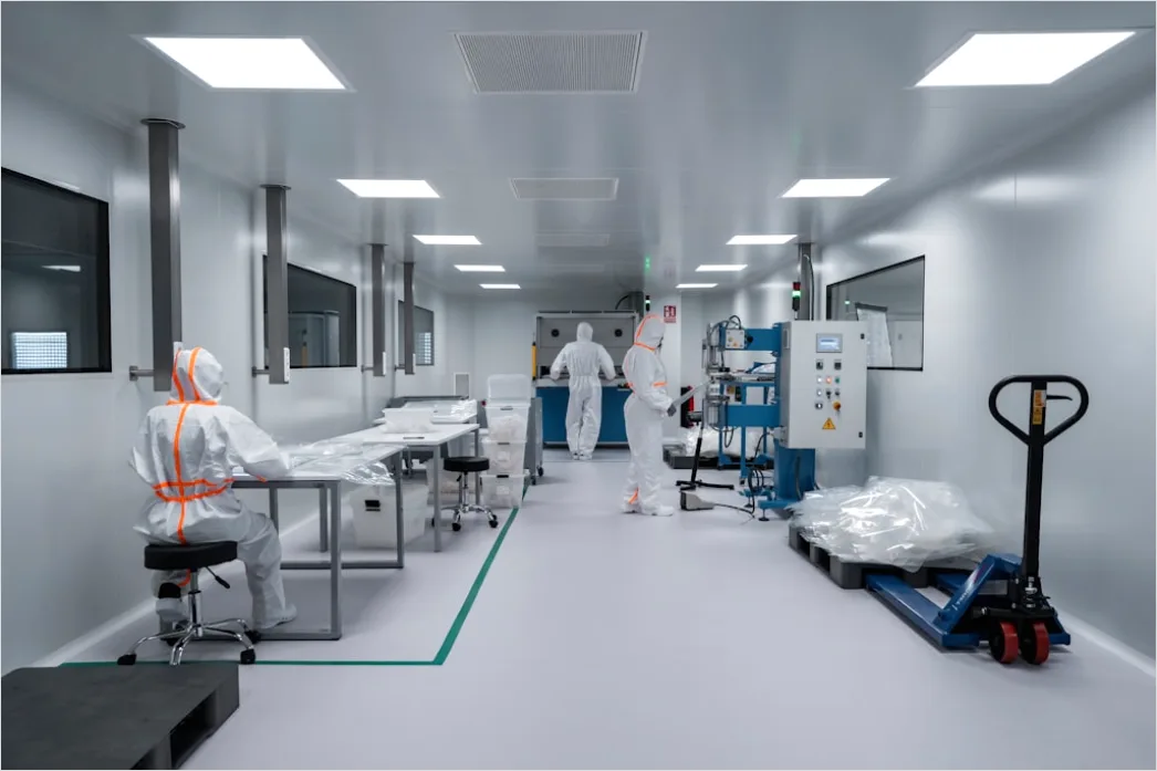 Detail Aerospace Component Manufacturing Cleanroom Environment Number 3