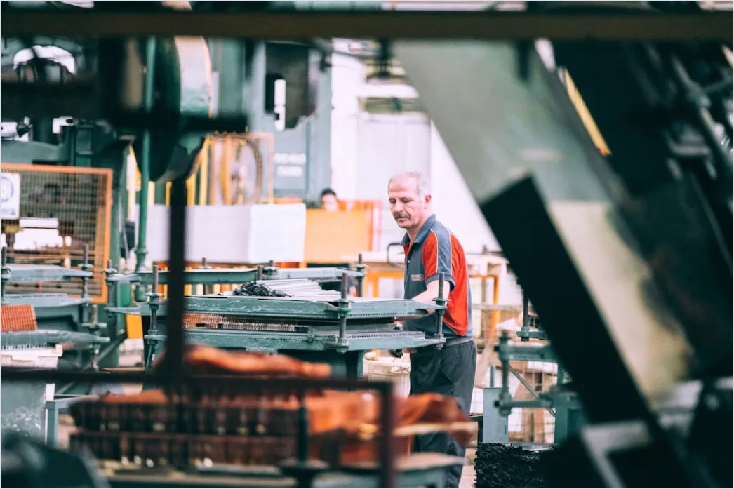 Automotive Quality Control Inspection Line Worker F9df
