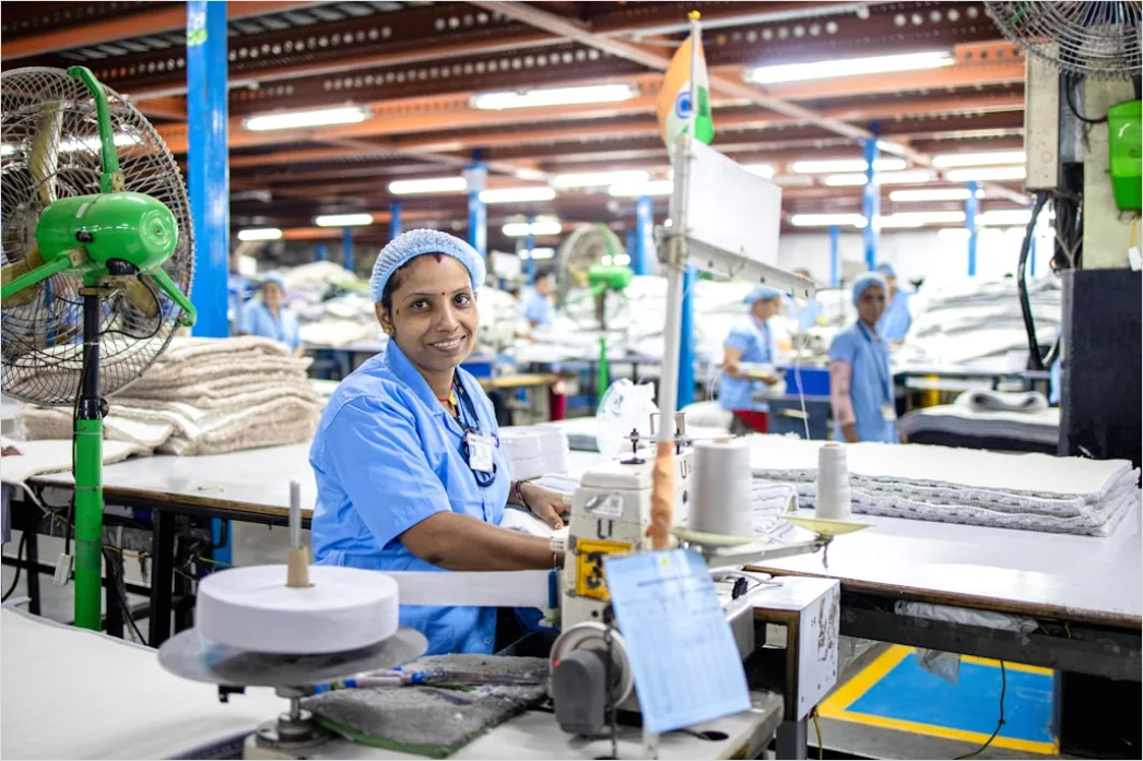Detail Automotive Quality Control Inspection Line Worker Number 16