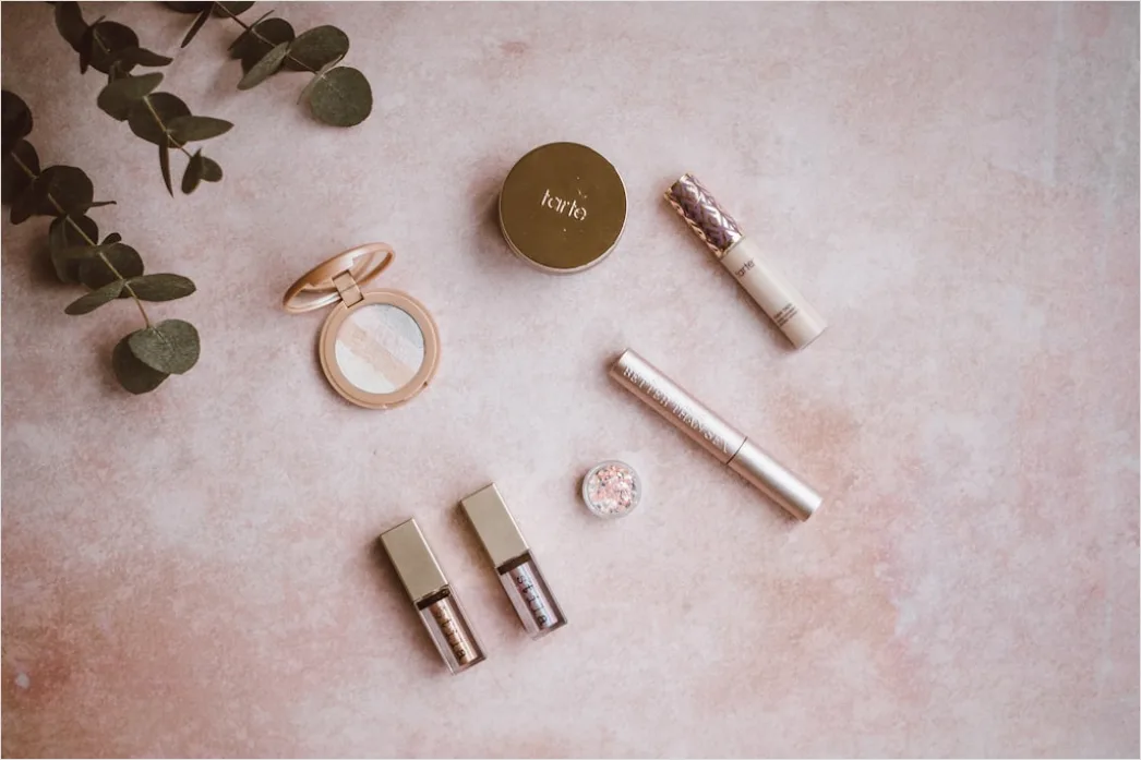 Detail Beauty Products Flat Lay Minimal White Background Number 14