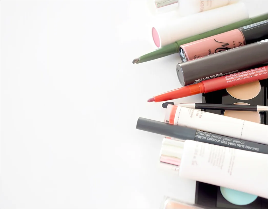 Detail Beauty Products Flat Lay Minimal White Background Number 6