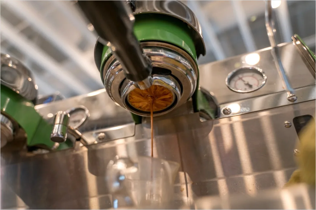 Detail Beverage Factory Bottling Line Automated Filling Number 12