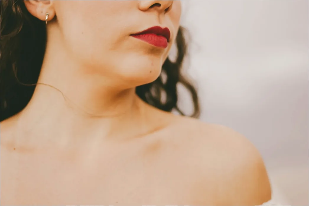Detail Bold Red Lip Makeup Look For Evening Number 10
