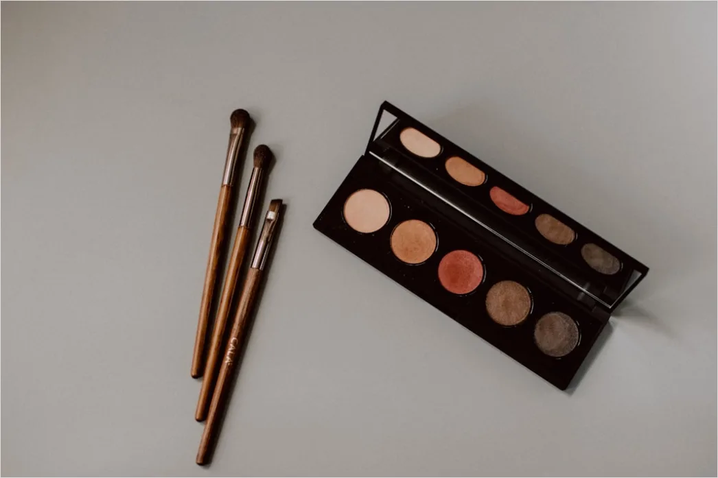 Detail Brown Eye Makeup Look Warm Tones Everyday Number 4