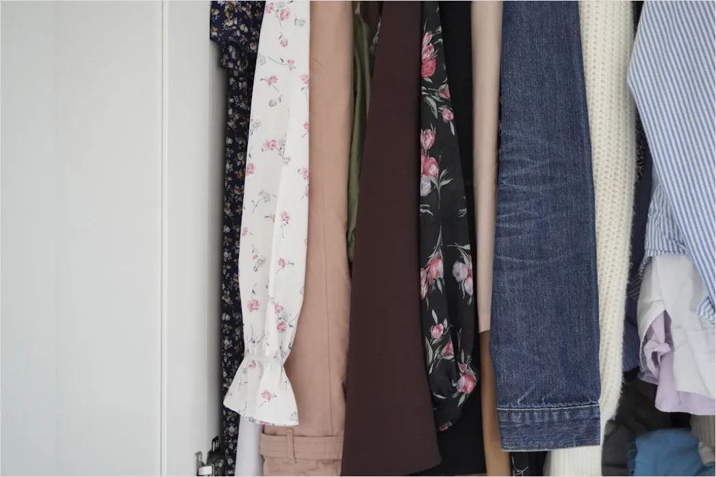 Detail Capsule Wardrobe Essentials Neutral Colors Women Number 12