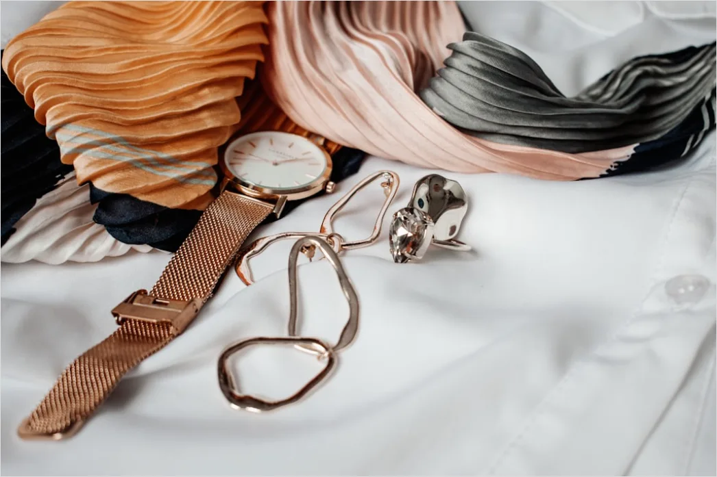 Detail Capsule Wardrobe Essentials Neutral Colors Women Number 17