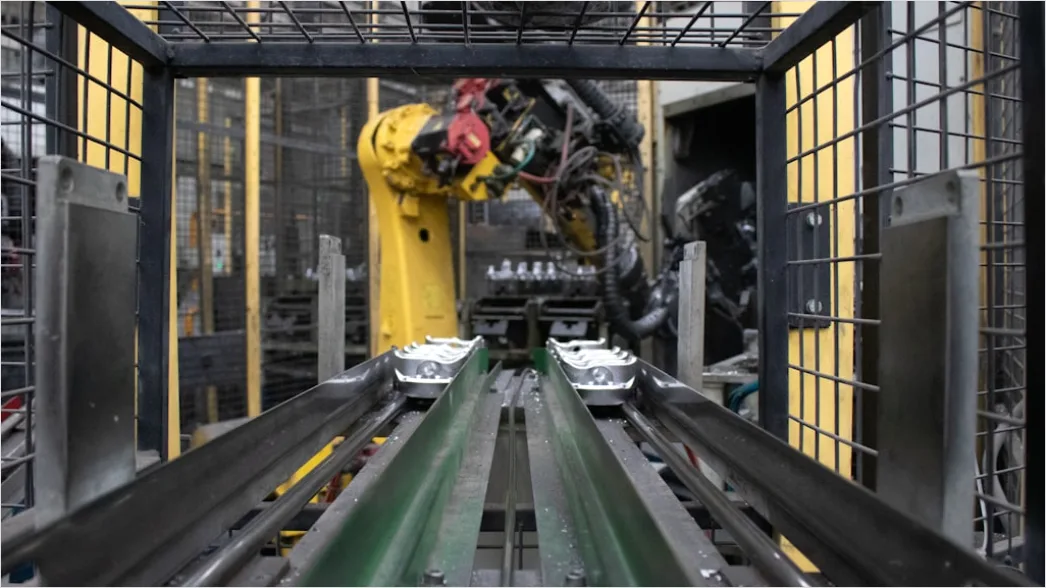 Detail Car Assembly Line Robotic Arms Welding Body Number 7