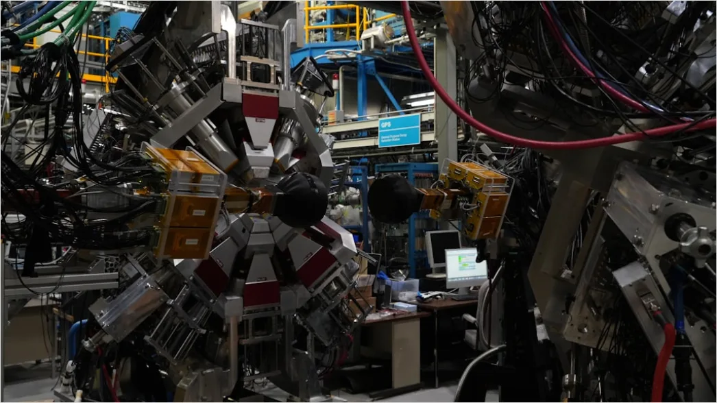 Detail Car Assembly Line Robotic Arms Welding Body Number 10