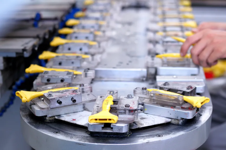 Car Door Assembly Line Workers Fitting Parts E248