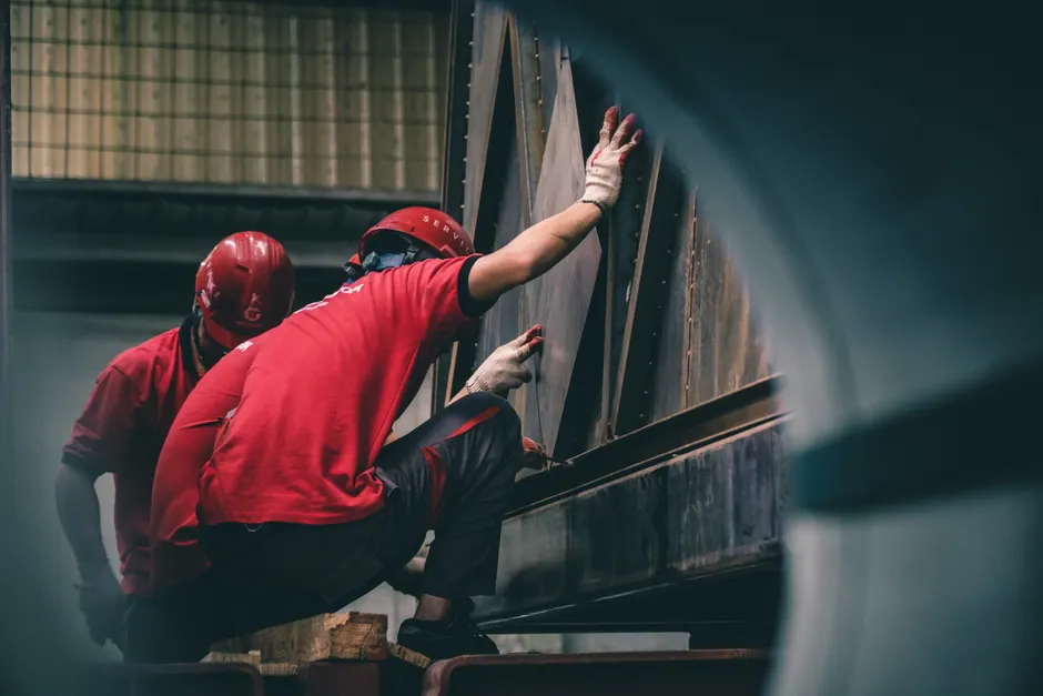 Detail Car Door Assembly Line Workers Fitting Parts Number 13