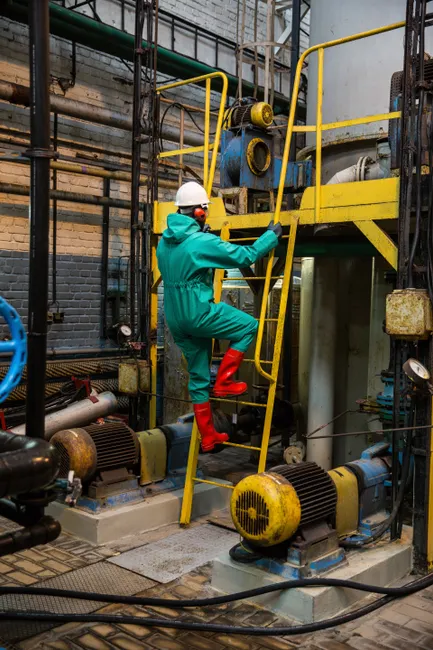 Detail Chemical Plant Worker Wearing Full Hazmat Suit Number 14