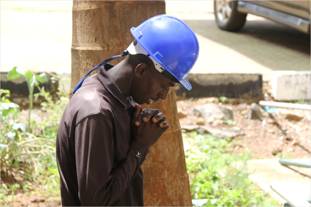 Detail Construction Blueprint Review Engineer On Site Number 11