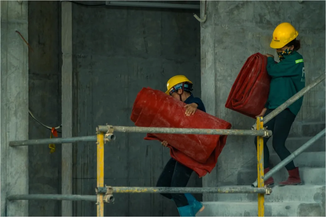 Detail Construction Site Workers Building Concrete Structure Number 17
