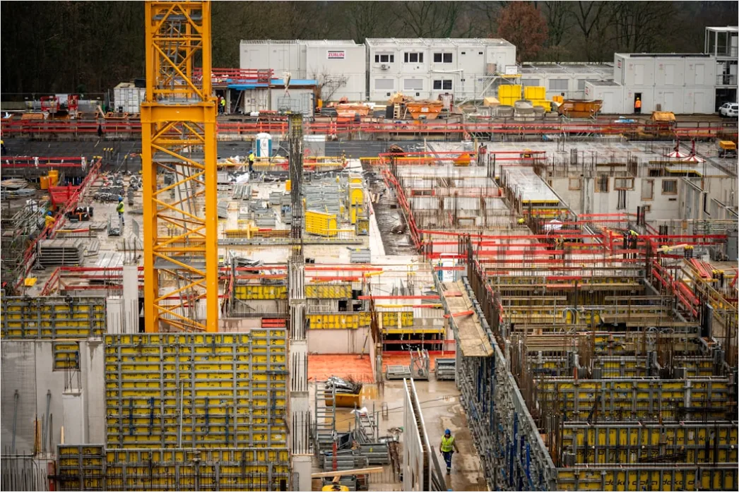Detail Construction Site Workers Building Concrete Structure Number 20