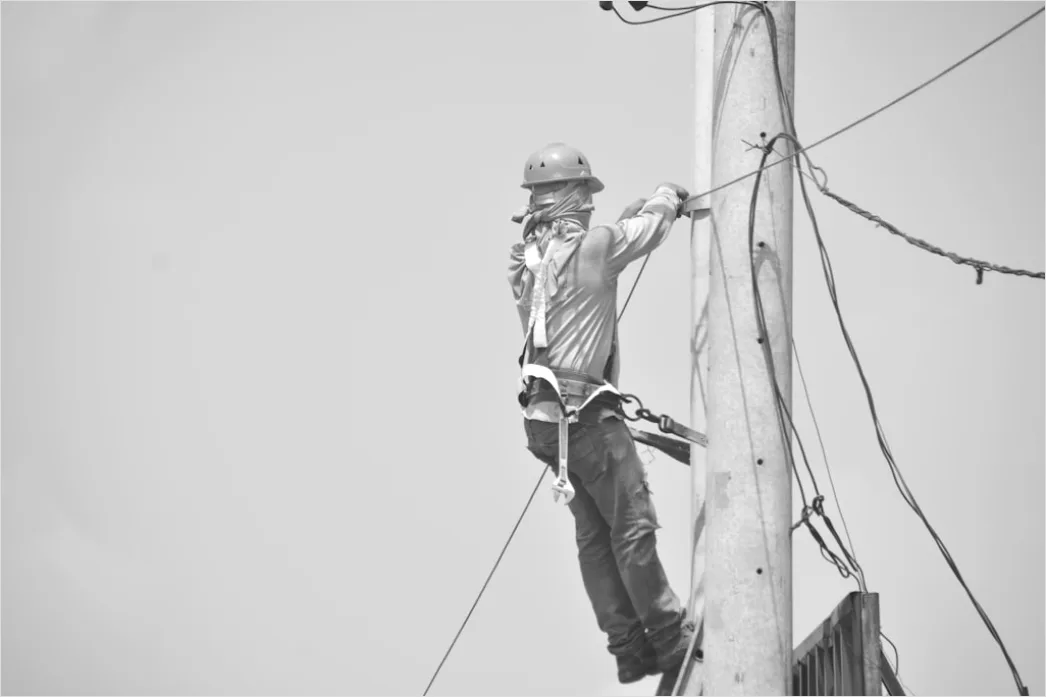 Detail Construction Worker Wearing Safety Harness At Height Number 6