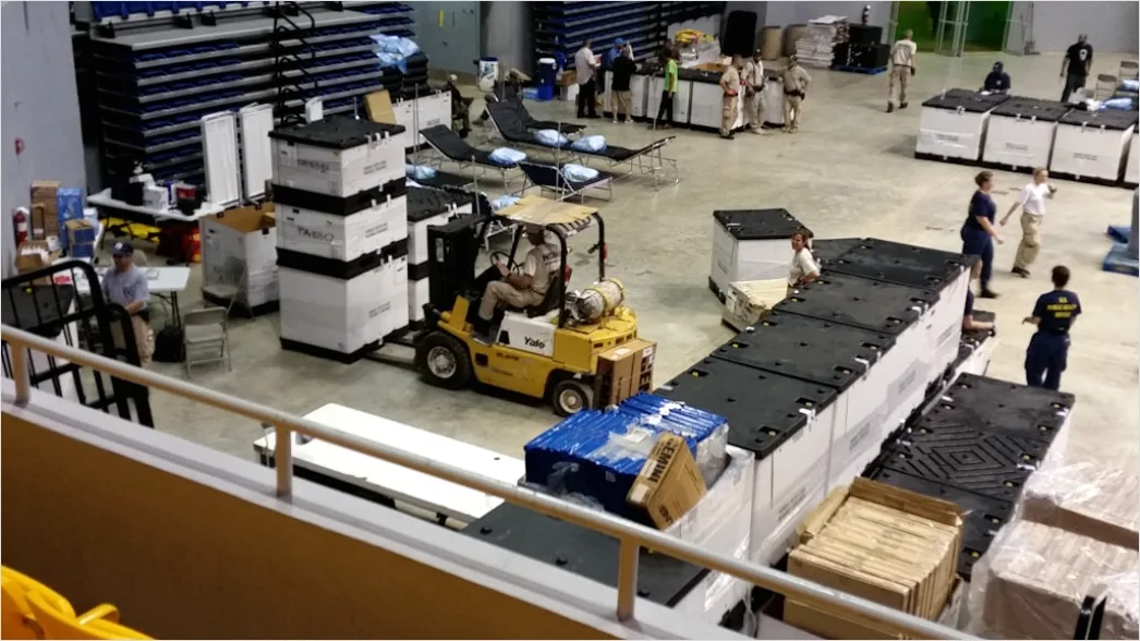 Detail Cross Docking Warehouse Truck Loading Unloading Number 4