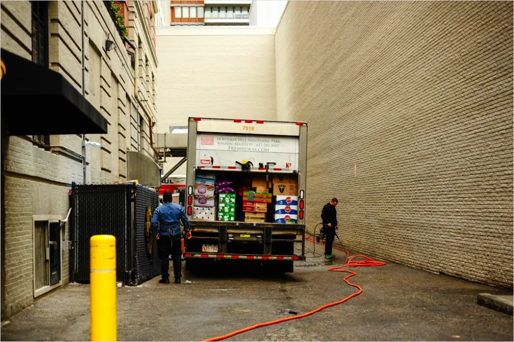 Detail Cross Docking Warehouse Truck Loading Unloading Number 10
