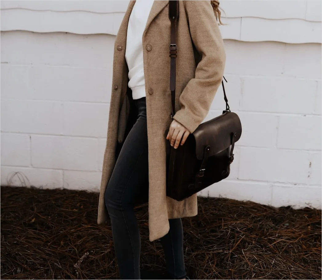 Detail Crossbody Bag Outfit Ideas For Everyday Use Number 14