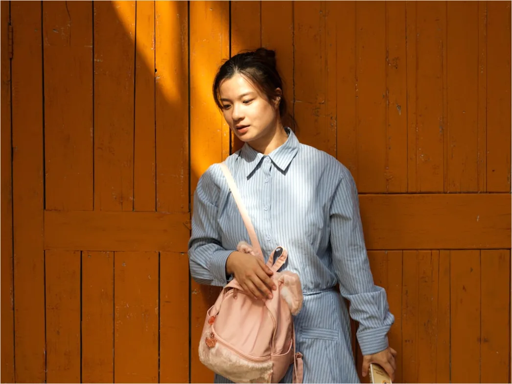 Detail Crossbody Bag Outfit Ideas For Everyday Use Number 10