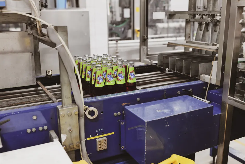 Detail Distribution Center Conveyor Belt Sorting Packages Number 16