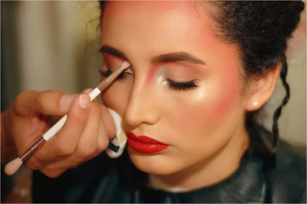 Detail Editorial Makeup Look For Photoshoot Inspiration Number 6