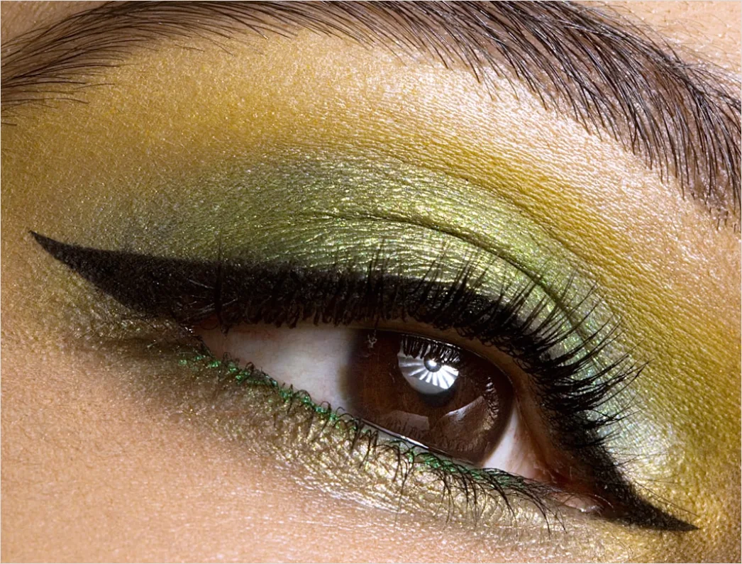 Detail Floating Eyeliner Makeup Look Artistic Tutorial Number 19