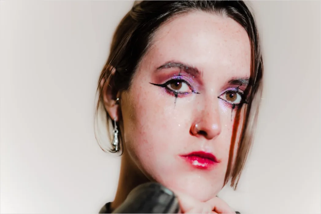 Detail Floating Eyeliner Makeup Look Artistic Tutorial Number 10