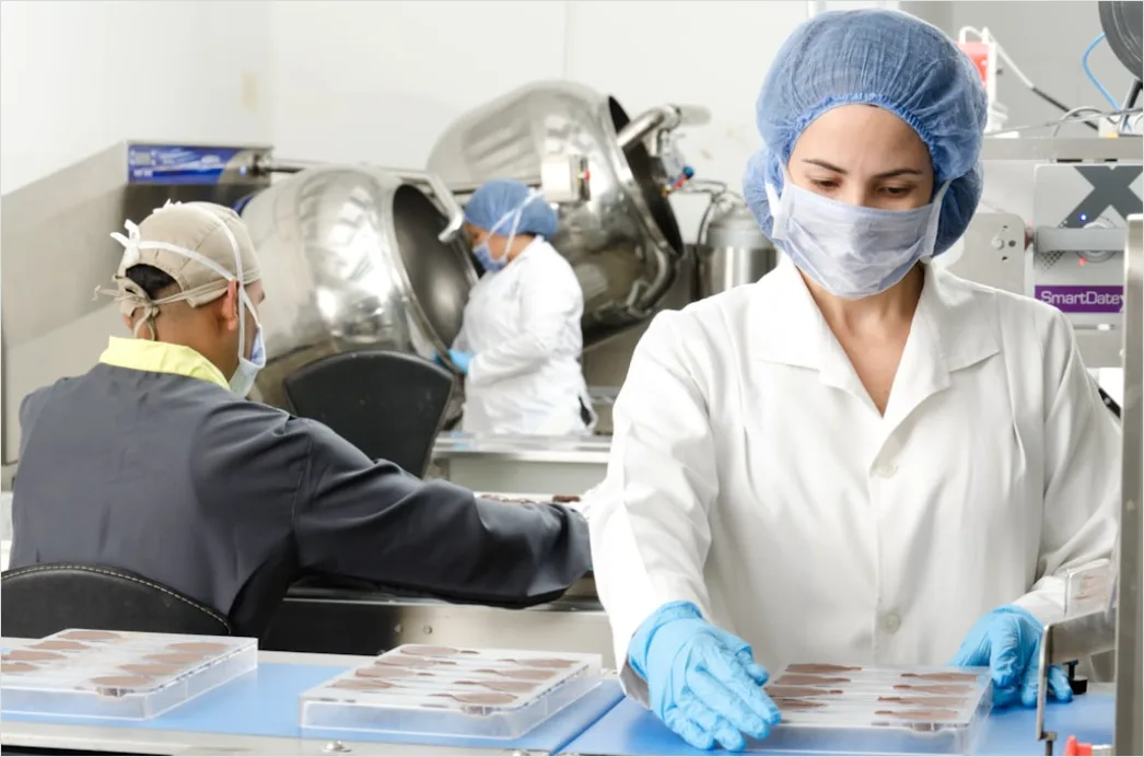 Detail Food Manufacturing Worker Quality Control Inspection Number 2