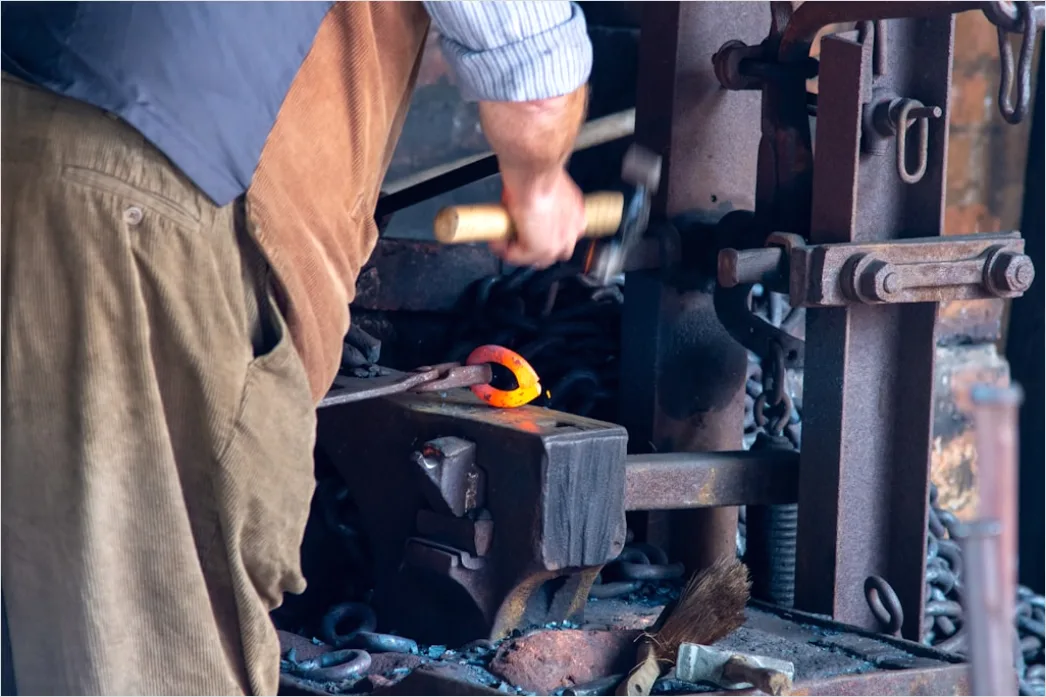 Detail Forge Hammer Press Heavy Metal Shaping Close Up Number 13