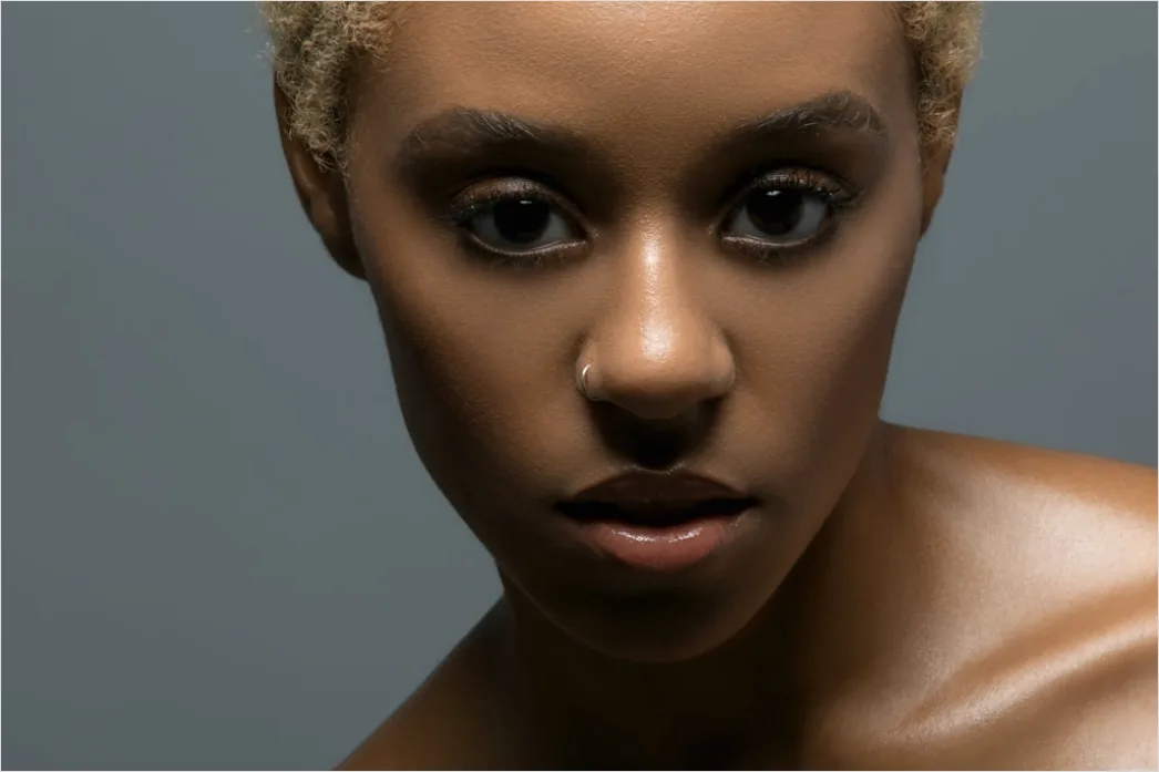 Detail Foundation For Dark Skin Tones Full Coverage Number 13