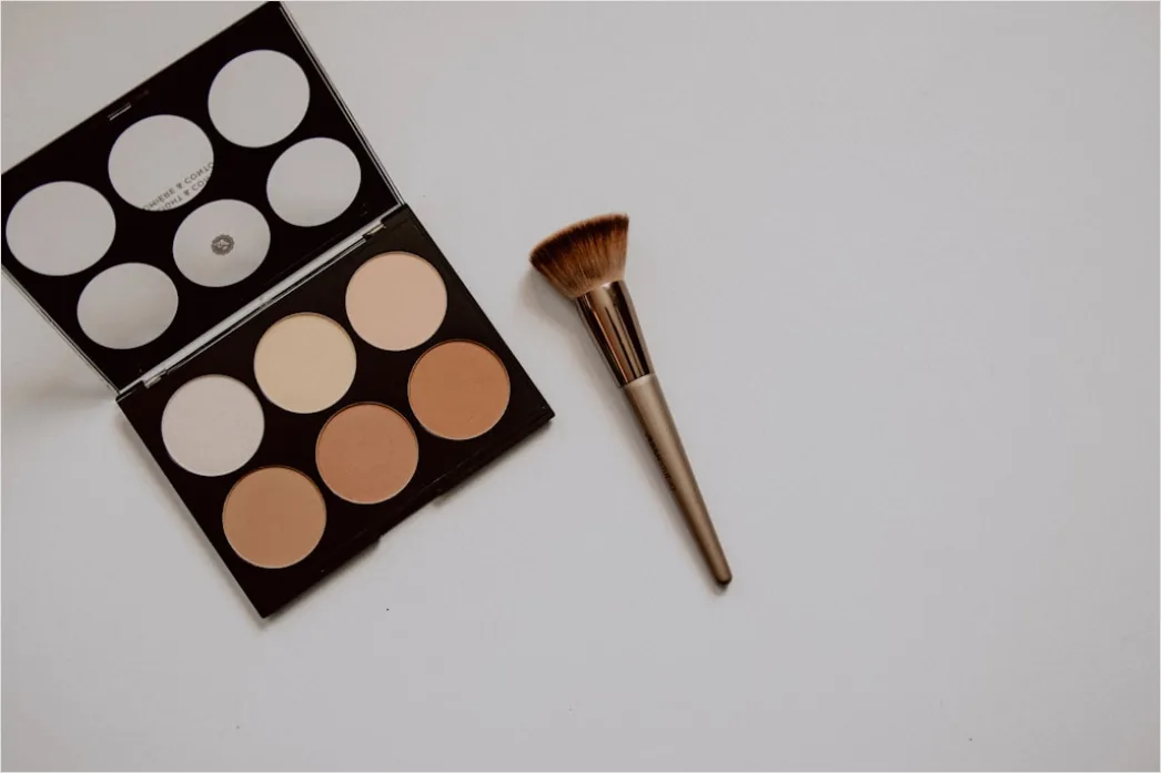 Detail Foundation For Dark Skin Tones Full Coverage Number 19