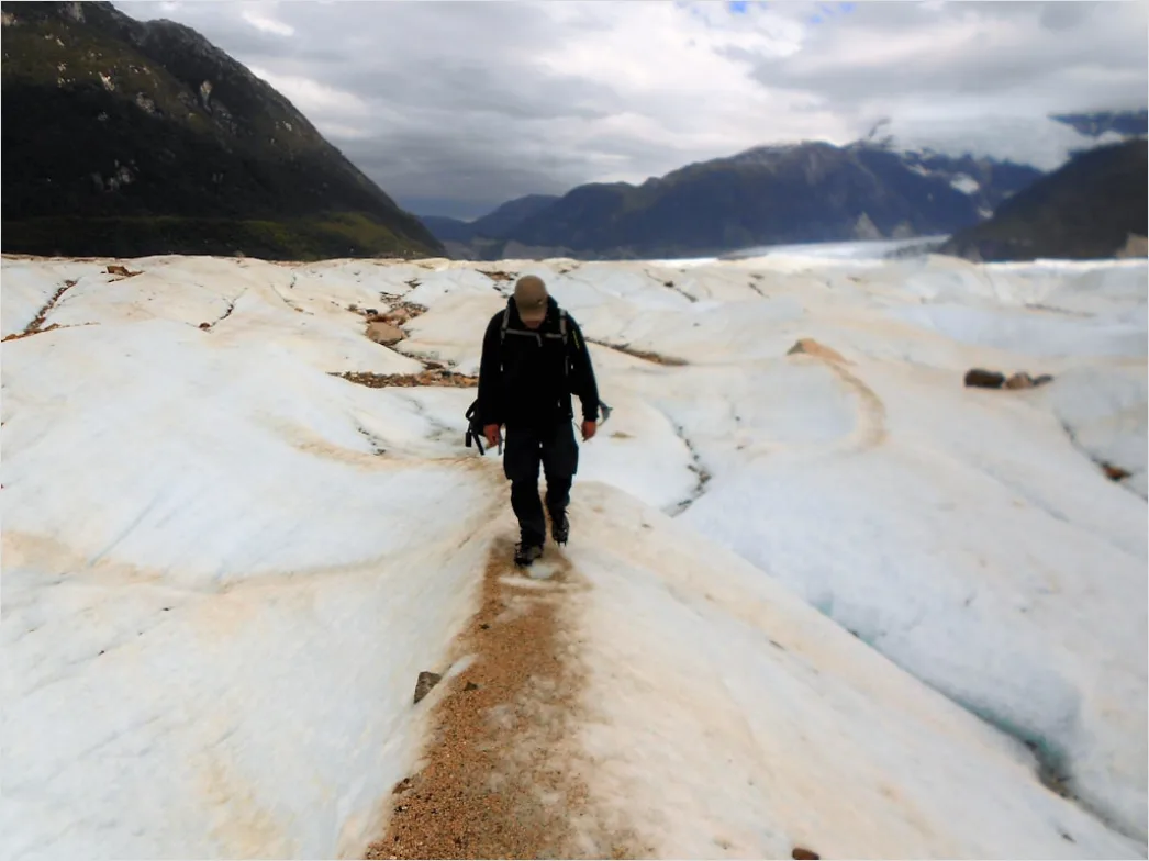 Detail Glacier Research Expedition Scientist On Ice Number 16