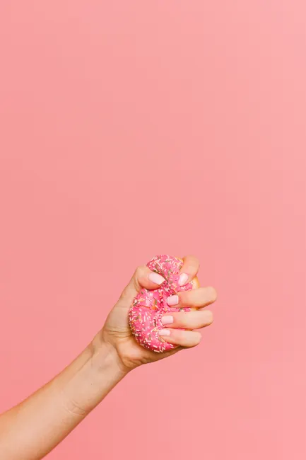 Detail Glazed Donut Nails Hailey Bieber Inspired Look Number 12