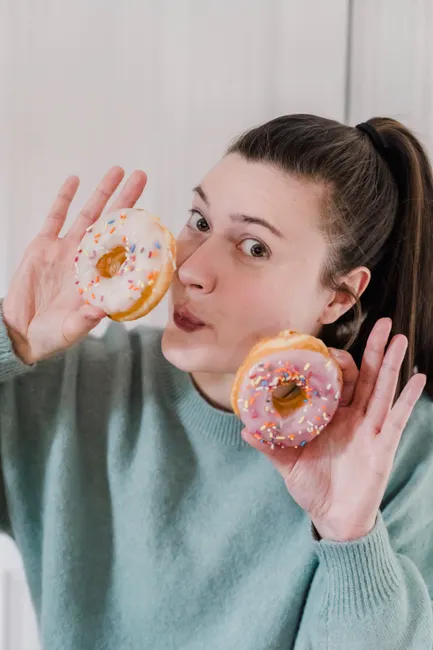 Detail Glazed Donut Nails Hailey Bieber Inspired Look Number 14