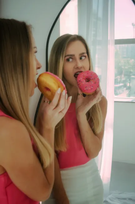 Detail Glazed Donut Nails Hailey Bieber Inspired Look Number 5