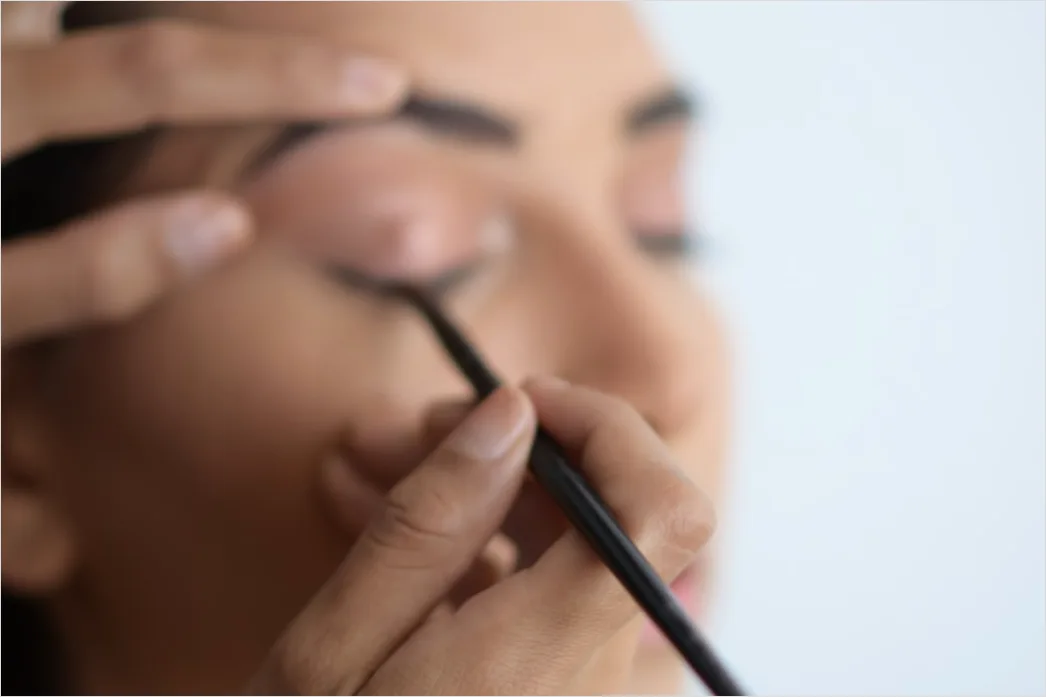 Graphic Liner Makeup Look Editorial Style 5822