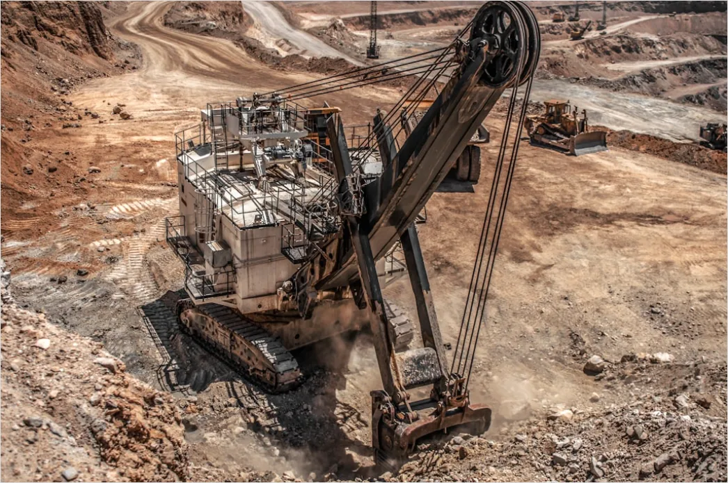 Detail Heavy Machinery Operation Excavator Loading Ore Number 11