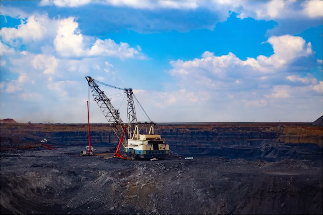 Detail Heavy Machinery Operation Excavator Loading Ore Number 14